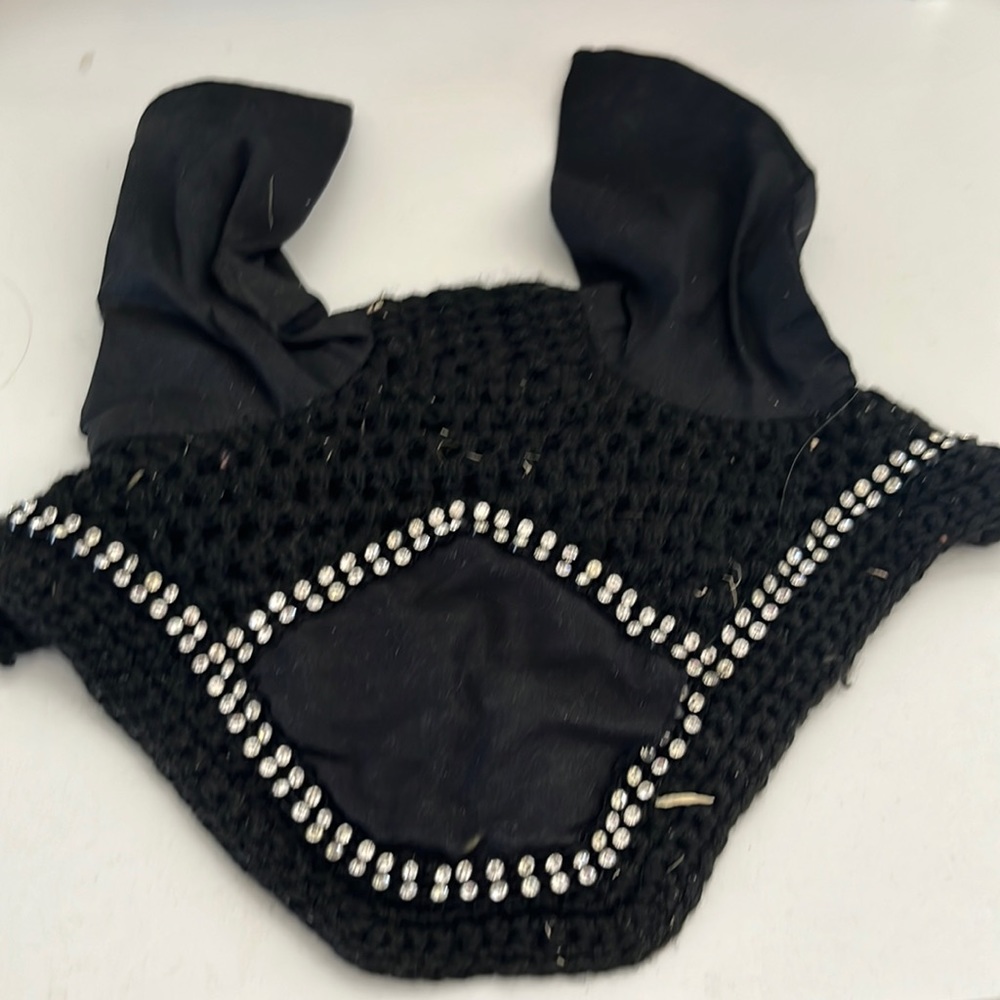 SMALL PONY EAR BONET